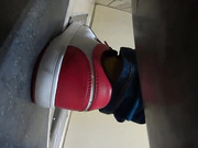 高清大神重出江湖高铁列车近距离偷拍白领，乘务员，美女大学生的逼