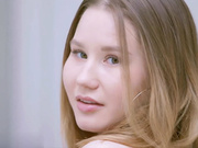 火辣宝贝喜欢让她的屁股张开邀请鸡巴深插