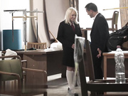 金发少女想要老师的鸡巴带进家疯狂暴插