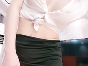 奶子超正的极品小女人黑丝制服情趣装诱惑狼友