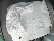 情趣酒店水滴摄像头TP幸福屌丝男被年轻性欲强女友上位骑射爽完各自玩手机