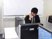 丰满女孩夜空真宏操她的老板