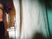 精品推薦 出租屋窗戶邊偷拍奶子非常大皮膚白白嫩嫩的少婦沐浴更衣 貌似還是個白虎 1080P高清原版