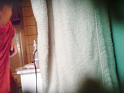 精品推薦 出租屋窗戶邊偷拍奶子非常大皮膚白白嫩嫩的少婦沐浴更衣 貌似還是個白虎 1080P高清原版