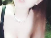 非常风骚的少妇和炮友深夜在户外露出口交车震