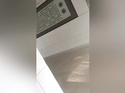 某大學公共衛生間拍攝到的各式漂亮妹子如廁 貌似逼逼得還未開苞啊 露臉高清