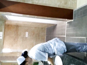 最新流出國內廁拍大神潛入某醫院公共女廁偷拍各式美女如廁 居然連女保安也不落下 720P高清原版