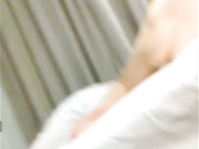 在宾馆操了个白嫩小姐让哥们帮我拍，小姐特配合 国语对白