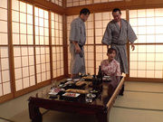 [PRED-773] 出張先の温泉接待でいいなり肉便器 絶倫オトコたちと無理ヤリ相部屋で中出しブリブリ逆流する程廻された私… 楪カレン 【破解】 - 1of5