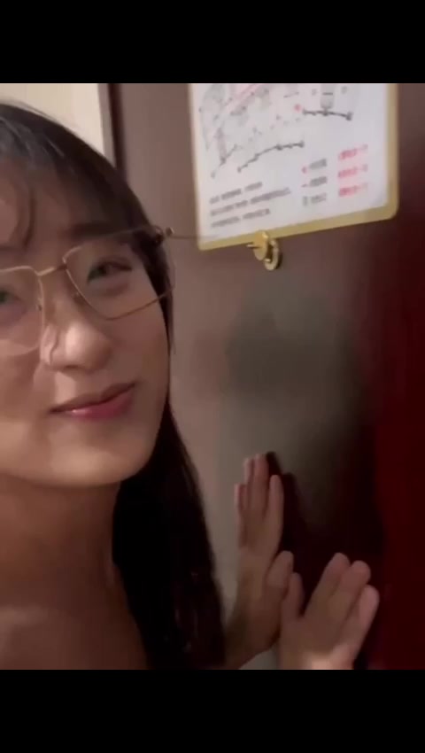 真实勾引男技师 技师死活不愿意操 这是戒过毒吗 还对男主说 真的很羡