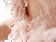 性感女房客让我去她家帮她换灯泡❤️发现她床上有成人玩具一时精虫上脑控制不住的强奸内射了她无水印版