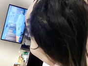 现在的大学生真开放！广州暨南大学05年小母狗极品白虎馒头逼女大「钟绮晴」被男友投稿性爱视频，应征夫妻一起玩交换