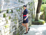 《极品反差✅空姐泄密》露脸才是王道！某航空真实空姐【安琪】赚外快户外景区真空露出私拍人体~笑容迷人~自摸被路人看见了