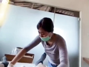 猎奇：给鸡鸡脱毛，通并快乐着，太刺激了，直接给整射了，射精时鸡巴不停跳动！