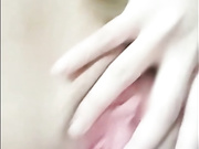 文艺范气质美女大尺度抠逼自慰，浴室洗澡，近距离特写粉嫩小穴很有撸点