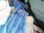 对白有趣戴眼镜萝莉主播勾搭貌似很饥渴的34岁网约车司机车内激情