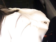 百变女神魅心穿着性感黑丝寒冷的夜里开着嗨乐在路边上演马路天使车里插爆浆