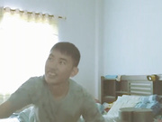 两个青涩的骚年放假在家偷吃禁果妹子的一对奶子长得还不错身材也不赖