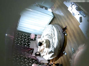 特色宾馆偷拍年轻大学情侣太饥渴了操完一次美女还想要男的用手插她逼,说：轻点,快点啊,舒服,不要受不了了