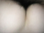 身材一流超漂亮的性感美女和异地男友宾馆开房时太急了拿着鸡巴就舔,主动坐在上面操,翘臀粉穴真诱人!