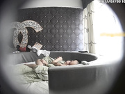 香奈儿主题宾馆小清新短发俏皮女与男友开房造爱白天晚上干打了N炮