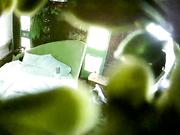 精品小旅馆绿叶房偷拍年轻小情侣开房啪啪女朋友白嫩身材好