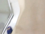 烟瘾很大的美少女主播王子的公主和土豪级肥猪粉丝在卫生间各种姿势草被内射还玩自拍合影留念