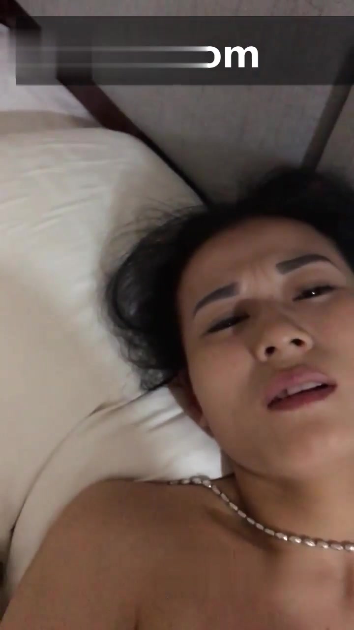 风韵十足的良家美少妇借口出去打麻将,其实是和年轻牌友一起到酒店偷情啪啪,干的表情淫荡欲仙欲死,呻吟大叫!