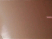 某地艺术学院98年大屁股学妹趴在沙发上被呆哥大鸡巴干哭了,一直说：我不,痛,真痛啊!我求求你,受不了了！