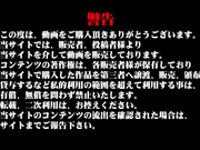 门缝偷拍一位身材棒棒的姑娘洗澡