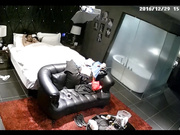 黑皮沙发房拍到一对情侣开房打炮 轮流先去洗澡 洗完澡后就没羞没臊的干起来