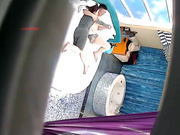 高质量精品酒店浴缸房偷拍年纪较大领导模样的大叔和情人开房鸡巴不够大用棒棒辅助干了两次