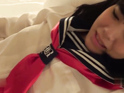 18岁超美素人 身材很棒颜值很高 口交然后多姿势啪啪  最后口爆射在嘴里