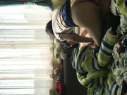 颜值身材超一流的漂亮美女大中午穿着性感黑丝空姐服和男友出租屋啪啪,皮肤白皙,性感翘臀,扛着大腿狠干!