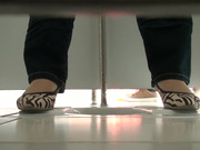 超男双镜头142拉肚肚的虎纹鞋女生.超完美的黑色肥肉鲍