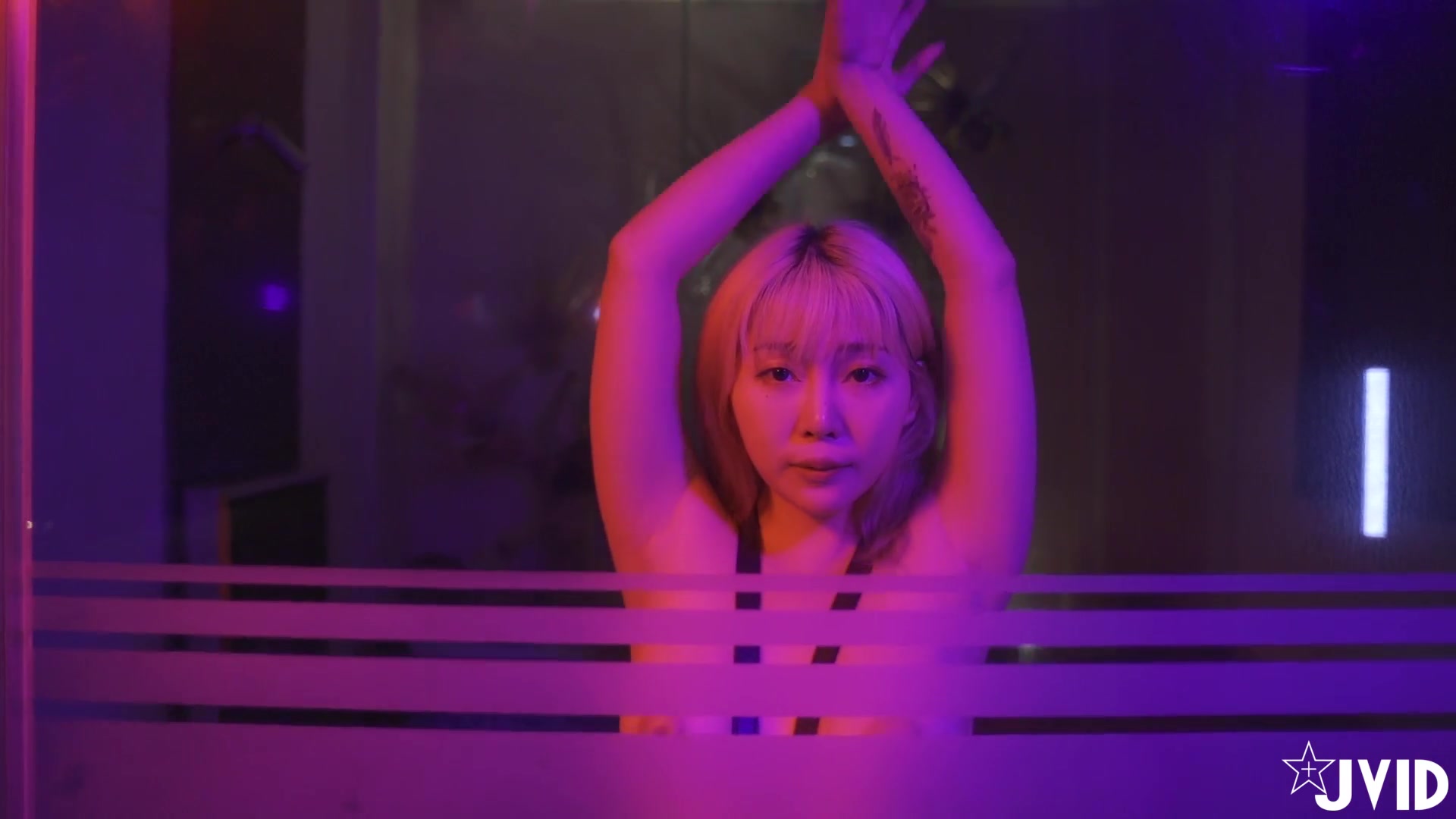 〖全裸露点无遮〗摇曳的光影中被束缚的STACY渐渐的穴湿了等你来征服 全裸无码