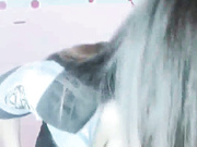 高颜值胸大腰细的网红美女还在自拍穿着制服开档丝袜跳艳舞视频时就被在旁边观看的炮友忍不住狠狠爆操了!