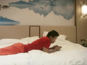 《韦小宝的第二春》3个单男宾馆约炮一块玩弄一个逼毛浓密性欲强的骚女_ev