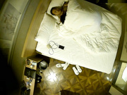 商务酒店俯拍会吸烟的美乳都市拽妹约炮大金链子霸气纹身社会大哥非常喜欢美女吃他JJ把嘴当逼洞插