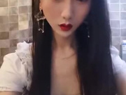 国产CD系列美艳伪娘小乔女仆装被羞耻玩弄嫩菊 坐骑鸡巴前后晃动搞的主人很是舒服