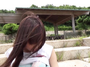 老司机户外海滩边和公园搭讪2位美眉找个没人地方二指禅猛抠骚穴水声清脆大量喷水地上湿一片最后路都走不稳了