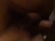 【精品推薦】【操別人女朋友系列】看她和男朋友打電話操的更猛還把內棒塞她嘴裏 妹子努力憋著不讓自己叫出來 1080P高清原版