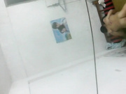 獨家推薦 周末假期一對中年夫婦出租房裏啪啪打炮 互舔互插騎乘幹得嗷嗷直叫 貌似外面還很嘈雜 720P高清