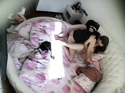 36E美乳大胸美女和聊了很久的网友酒店第一次偷情,有点害羞不配合被男的强行拉掉裤子干,美女累瘫了又拉起来操!