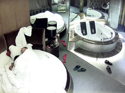 情趣酒店水滴摄像头偷拍秃顶中年男和情人啪啪没控制住内射了被脚踹对白清晰