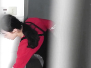 【全網首發】【國內廁拍】外站流出大神潛入某高校女廁溝廁偷拍大學生美眉噓噓 肥嫩逼逼毛毛濃密誘惑～原版高清