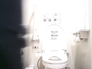 盗站流出高级写字间坐厕定点偸拍多位年轻漂亮又潮的美眉方便眼镜牛仔裤美女的阴毛太TM的性感爱了爱了