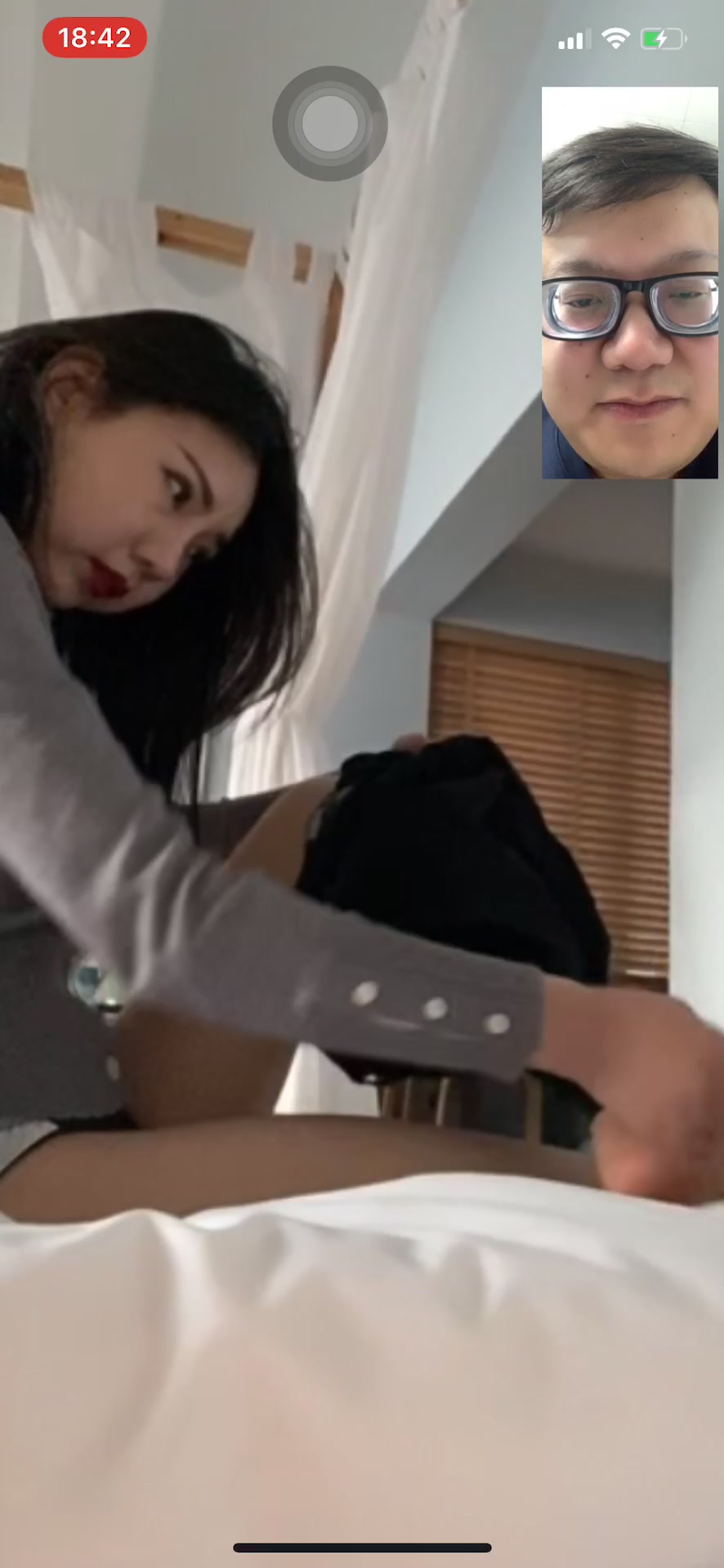 美女海边出差寂寞饥渴与情人视频自慰系列（1）