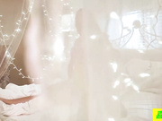 伊丽莎和杰在昏暗情趣房间里的性感之夜