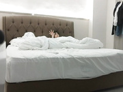 网恋奔现极品小少妇共进晚餐洗个鸳鸯浴干不够